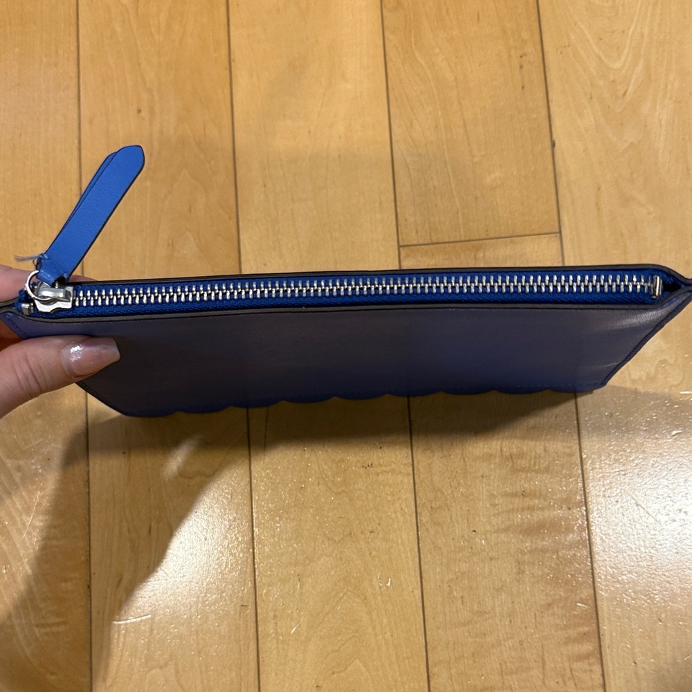NWOT Blue Leather Scalloped Clutch - Picture 2 of 3